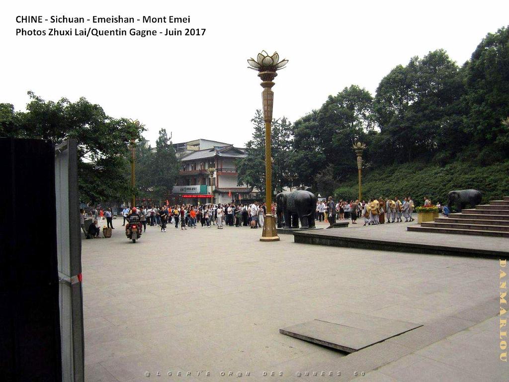 Emeishan 039.JPG